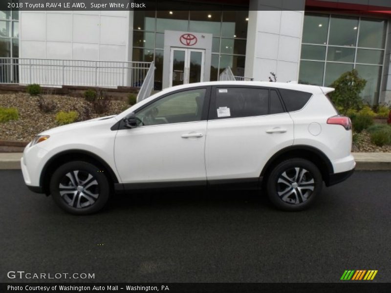 Super White / Black 2018 Toyota RAV4 LE AWD