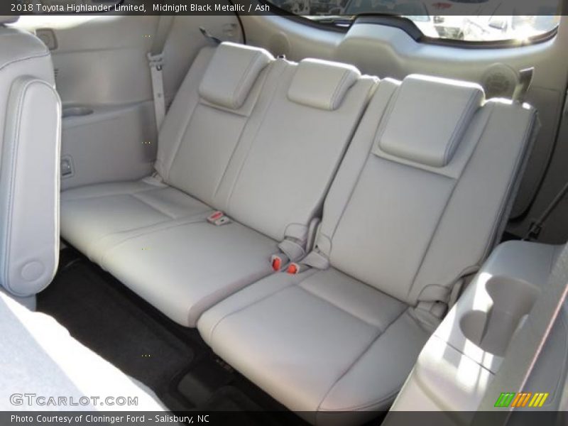Midnight Black Metallic / Ash 2018 Toyota Highlander Limited