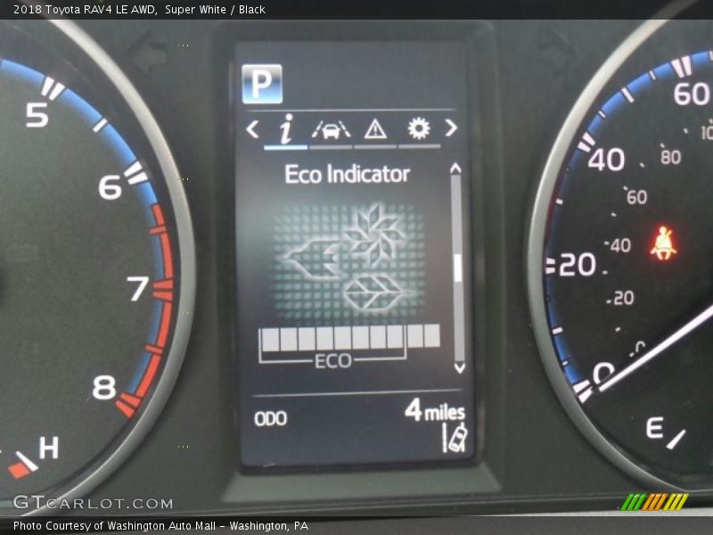 Super White / Black 2018 Toyota RAV4 LE AWD