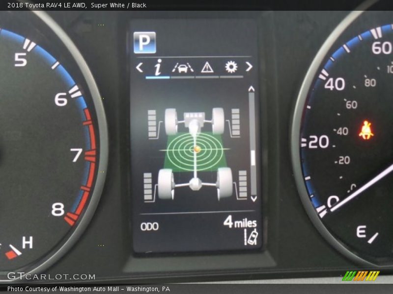 Super White / Black 2018 Toyota RAV4 LE AWD