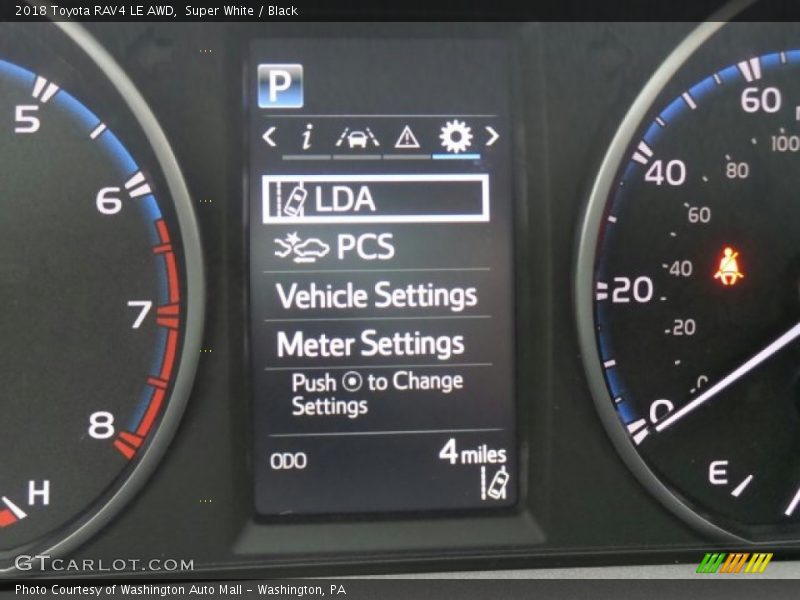 Super White / Black 2018 Toyota RAV4 LE AWD