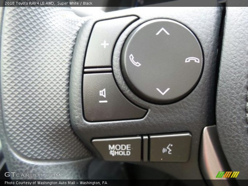 Super White / Black 2018 Toyota RAV4 LE AWD