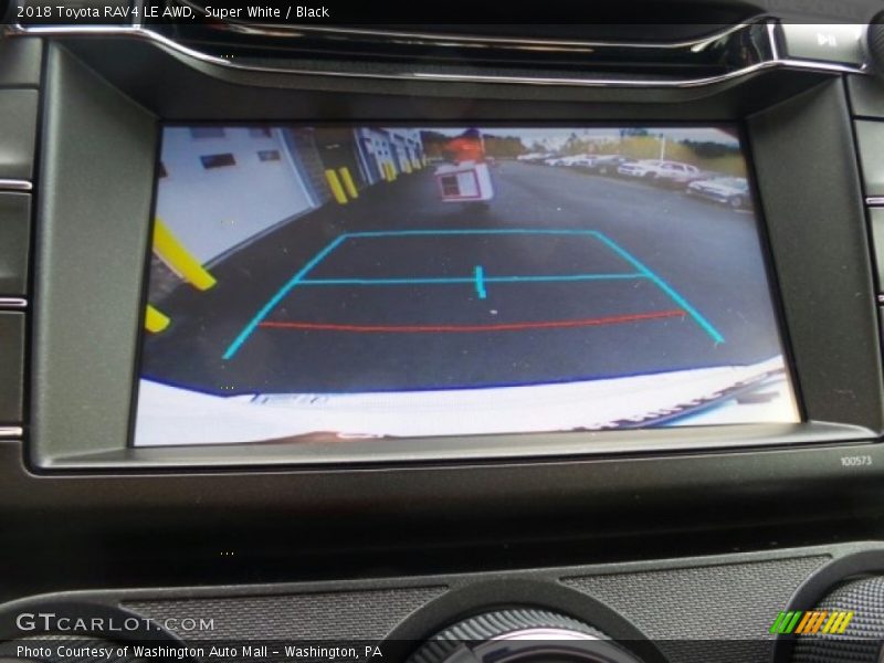Super White / Black 2018 Toyota RAV4 LE AWD