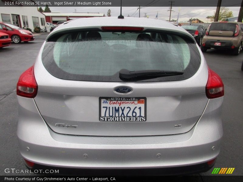 Ingot Silver / Medium Light Stone 2016 Ford Focus SE Hatch