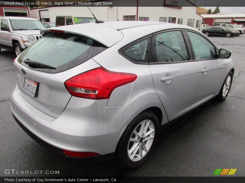 Ingot Silver / Medium Light Stone 2016 Ford Focus SE Hatch