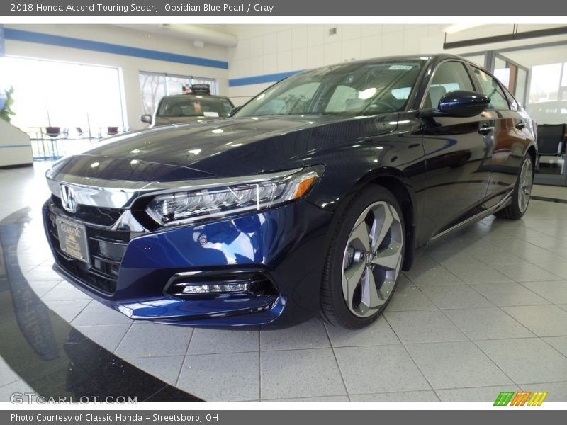 Front 3/4 View of 2018 Accord Touring Sedan