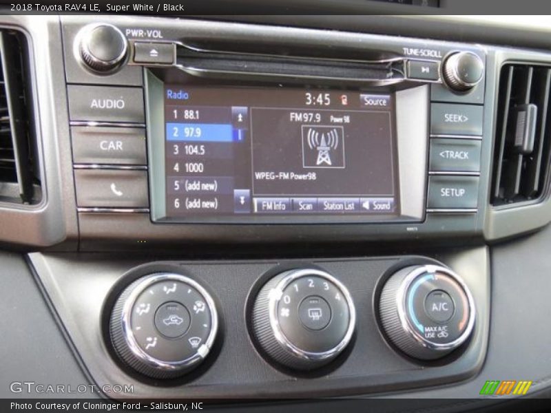 Super White / Black 2018 Toyota RAV4 LE