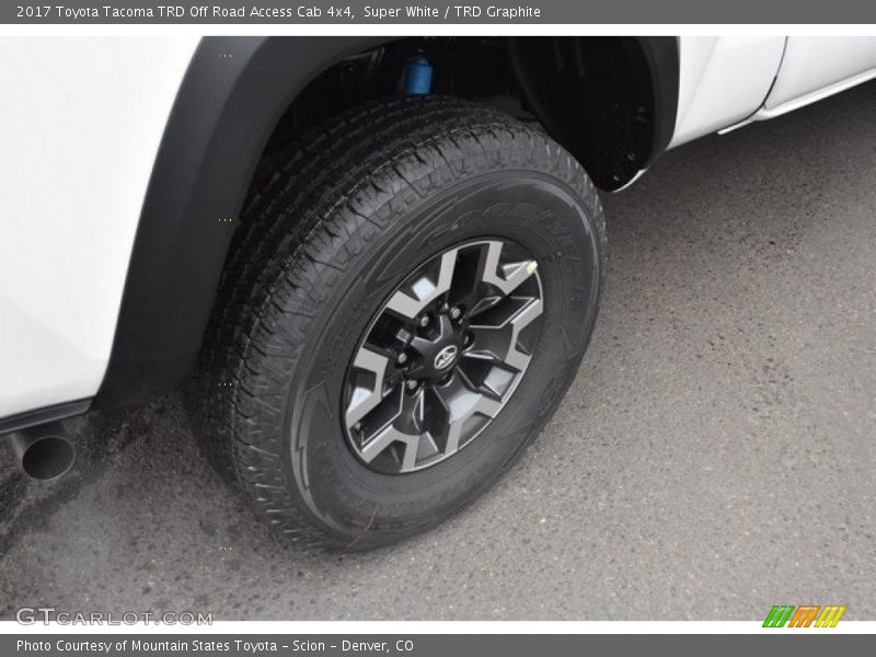 Super White / TRD Graphite 2017 Toyota Tacoma TRD Off Road Access Cab 4x4