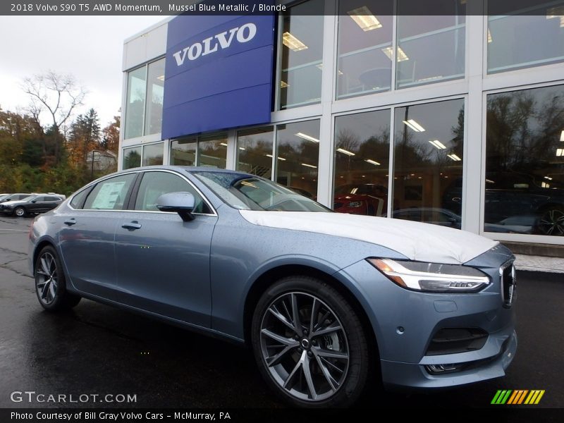 Front 3/4 View of 2018 S90 T5 AWD Momentum