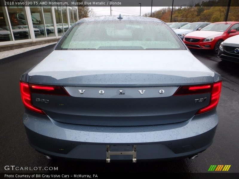 Mussel Blue Metallic / Blonde 2018 Volvo S90 T5 AWD Momentum