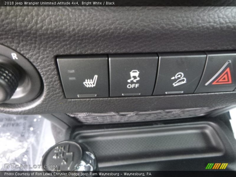 Bright White / Black 2018 Jeep Wrangler Unlimited Altitude 4x4