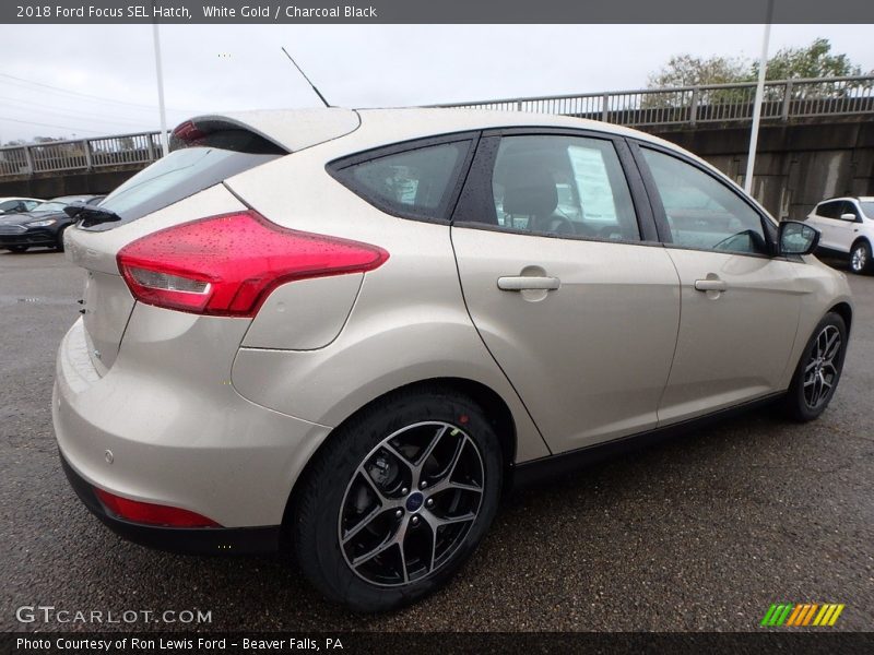  2018 Focus SEL Hatch White Gold