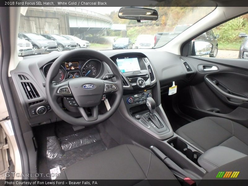  2018 Focus SEL Hatch Charcoal Black Interior