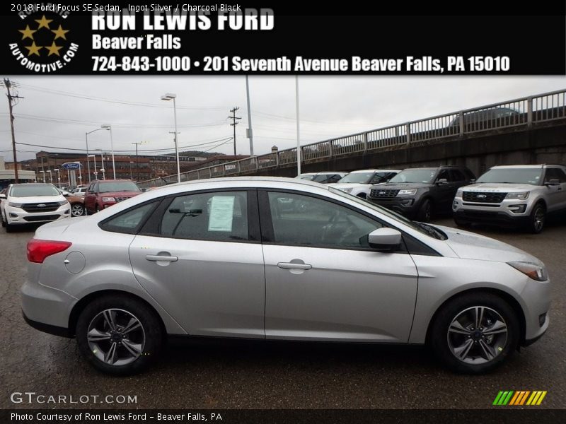 Ingot Silver / Charcoal Black 2018 Ford Focus SE Sedan