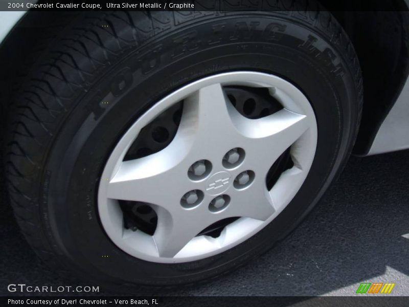 Ultra Silver Metallic / Graphite 2004 Chevrolet Cavalier Coupe