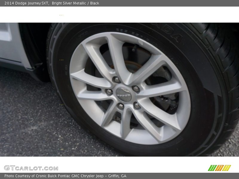 Bright Silver Metallic / Black 2014 Dodge Journey SXT