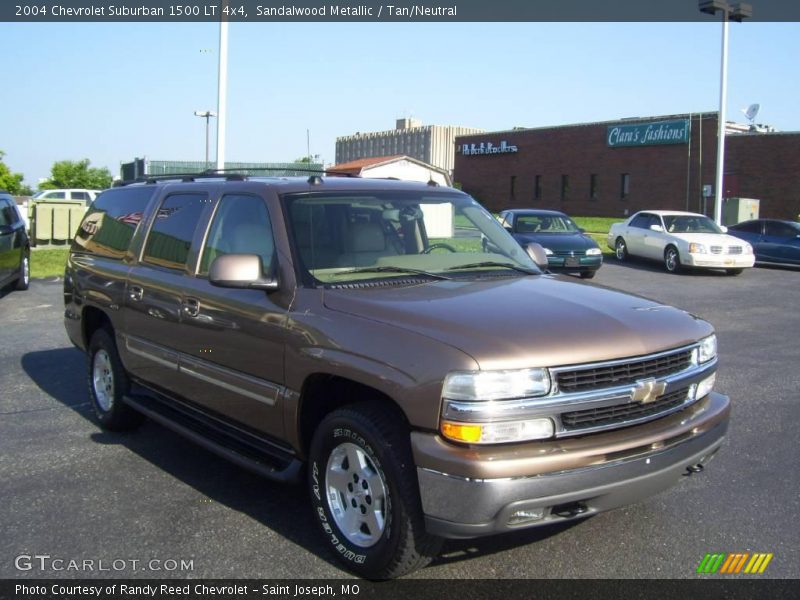 Sandalwood Metallic / Tan/Neutral 2004 Chevrolet Suburban 1500 LT 4x4