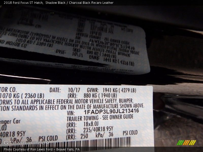 Shadow Black / Charcoal Black Recaro Leather 2018 Ford Focus ST Hatch