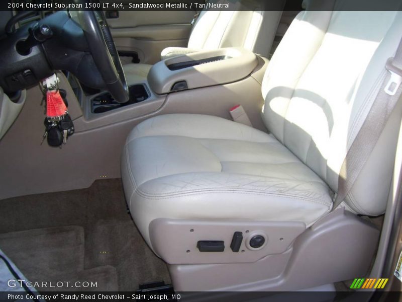 Sandalwood Metallic / Tan/Neutral 2004 Chevrolet Suburban 1500 LT 4x4