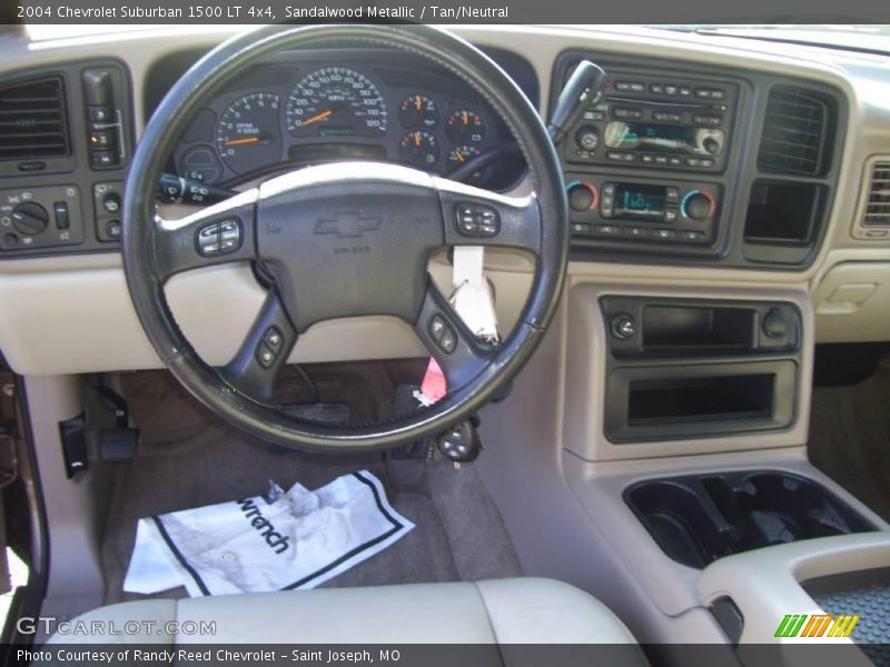 Sandalwood Metallic / Tan/Neutral 2004 Chevrolet Suburban 1500 LT 4x4