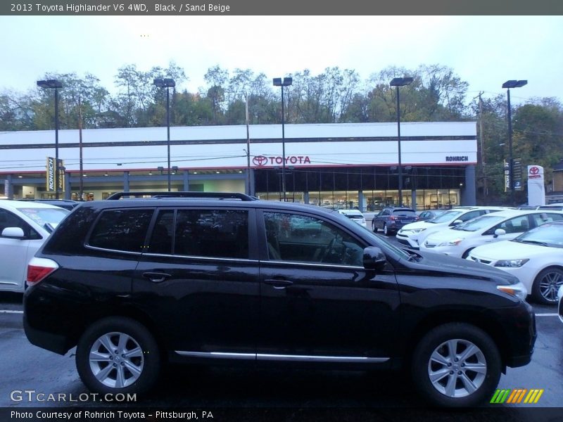Black / Sand Beige 2013 Toyota Highlander V6 4WD