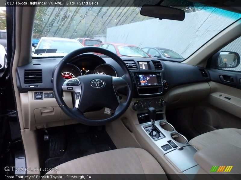 Black / Sand Beige 2013 Toyota Highlander V6 4WD