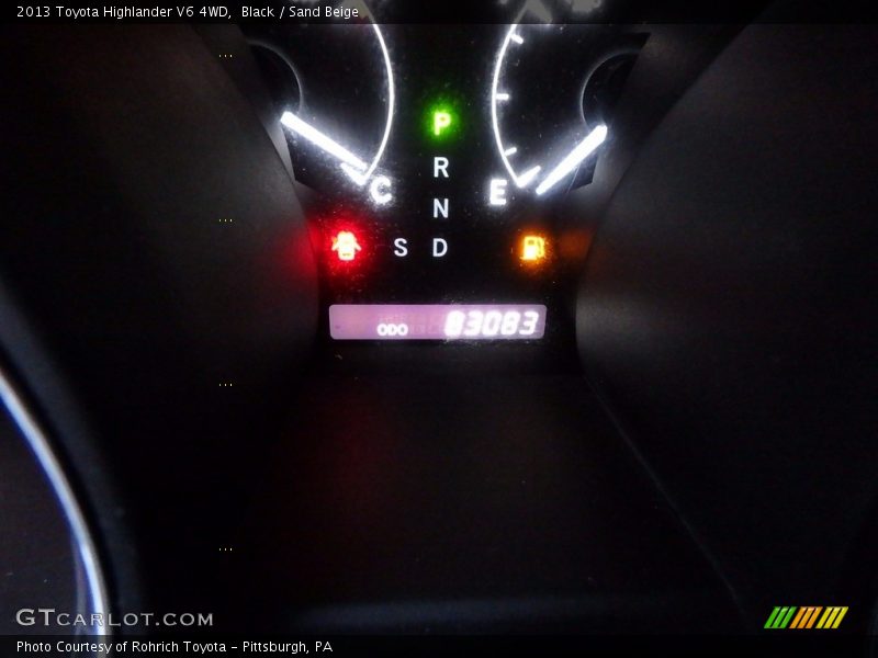 Black / Sand Beige 2013 Toyota Highlander V6 4WD