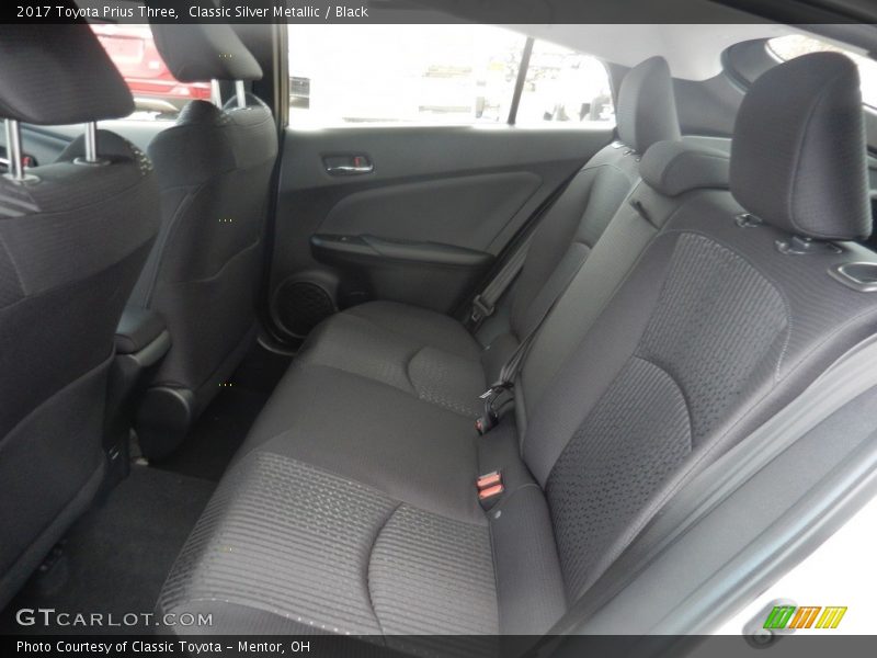 Classic Silver Metallic / Black 2017 Toyota Prius Three