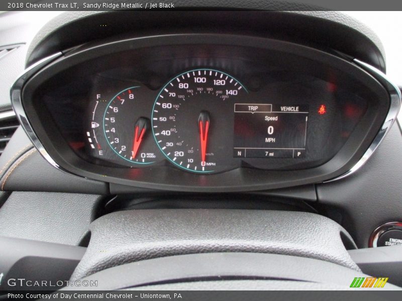 Sandy Ridge Metallic / Jet Black 2018 Chevrolet Trax LT