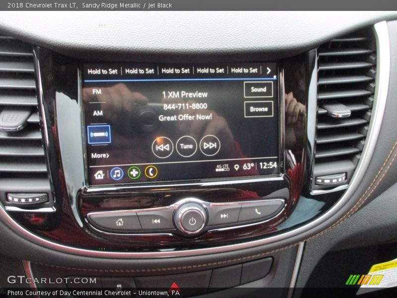 Sandy Ridge Metallic / Jet Black 2018 Chevrolet Trax LT