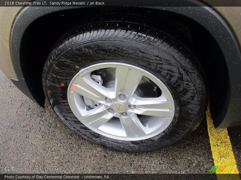 Sandy Ridge Metallic / Jet Black 2018 Chevrolet Trax LT