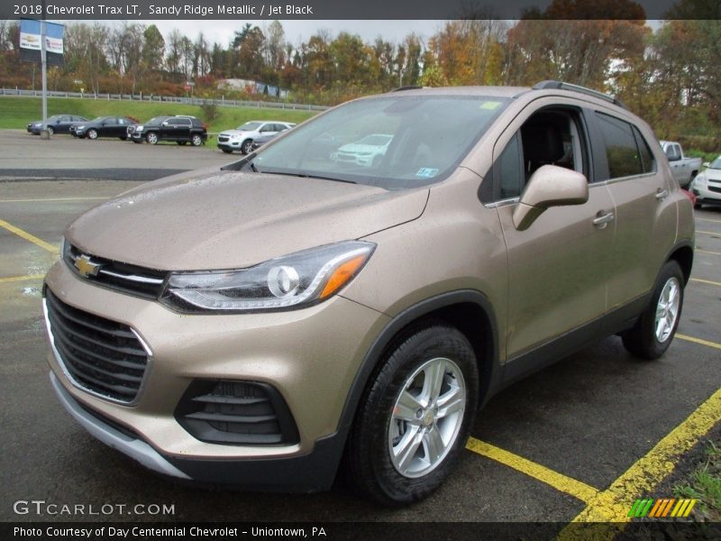 Sandy Ridge Metallic / Jet Black 2018 Chevrolet Trax LT