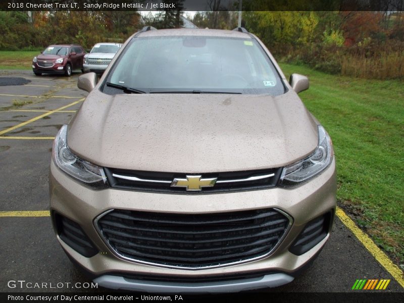 Sandy Ridge Metallic / Jet Black 2018 Chevrolet Trax LT