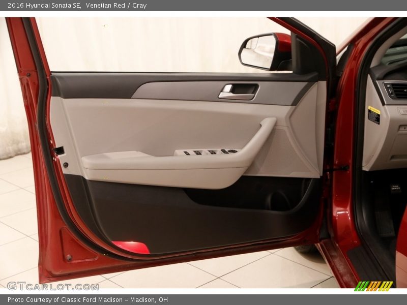 Venetian Red / Gray 2016 Hyundai Sonata SE