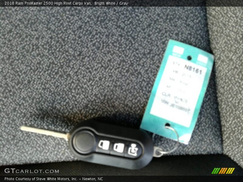 Bright White / Gray 2018 Ram ProMaster 2500 High Roof Cargo Van