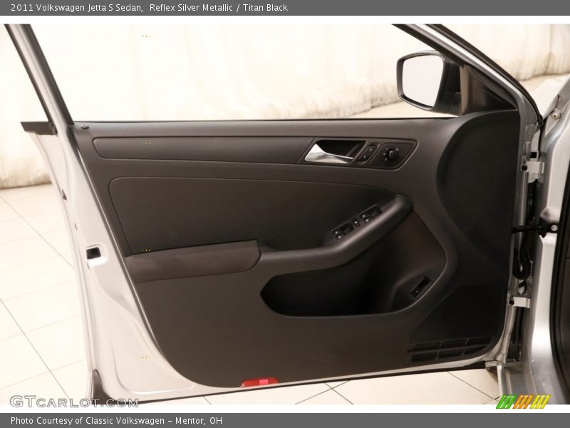 Reflex Silver Metallic / Titan Black 2011 Volkswagen Jetta S Sedan