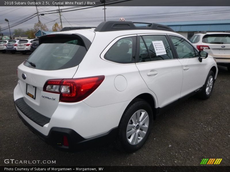 Crystal White Pearl / Black 2018 Subaru Outback 2.5i