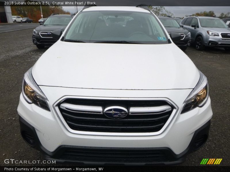 Crystal White Pearl / Black 2018 Subaru Outback 2.5i