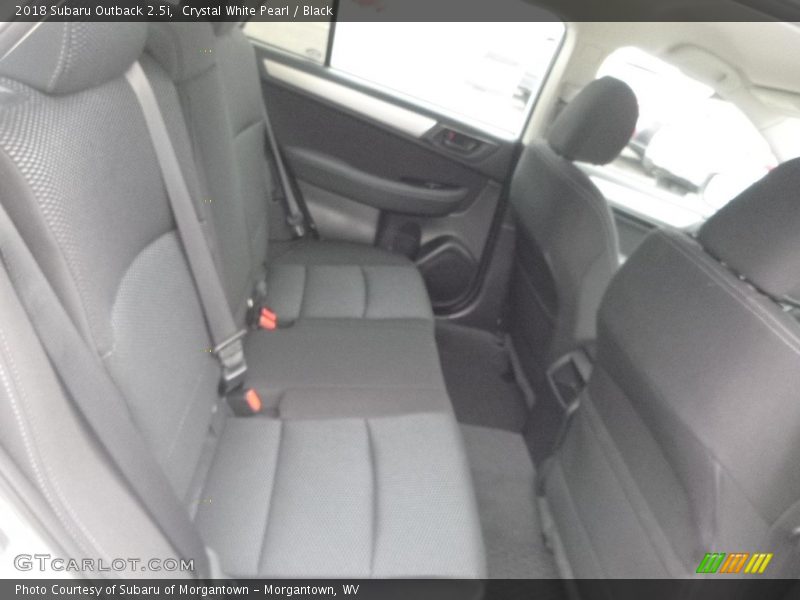 Crystal White Pearl / Black 2018 Subaru Outback 2.5i
