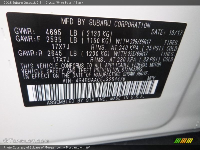 Crystal White Pearl / Black 2018 Subaru Outback 2.5i