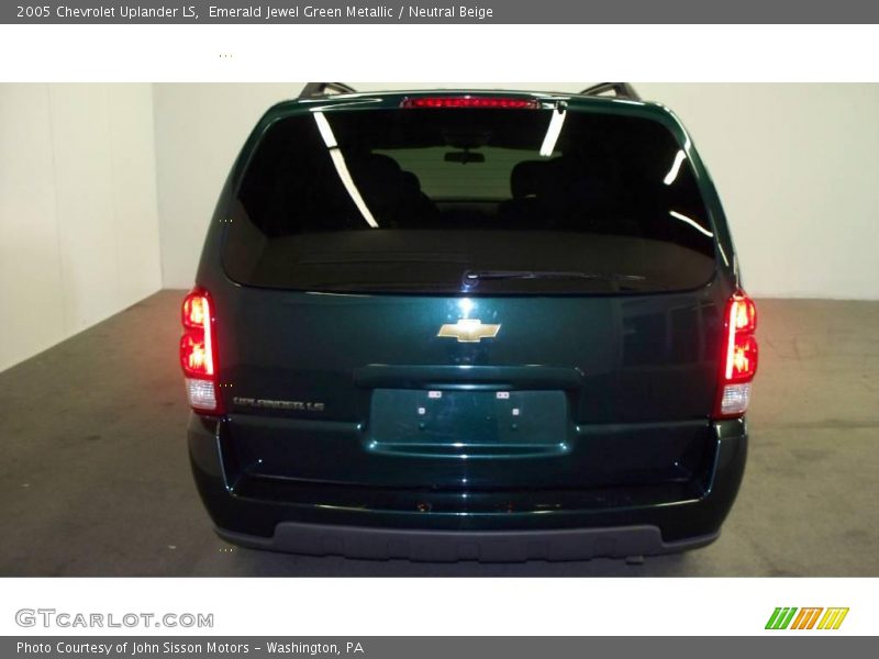 Emerald Jewel Green Metallic / Neutral Beige 2005 Chevrolet Uplander LS