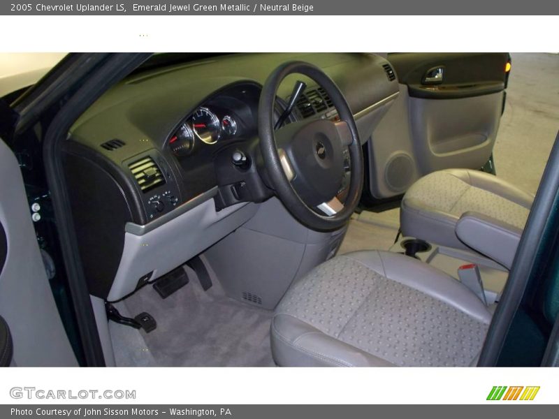 Emerald Jewel Green Metallic / Neutral Beige 2005 Chevrolet Uplander LS