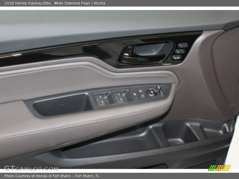 White Diamond Pearl / Mocha 2018 Honda Odyssey Elite
