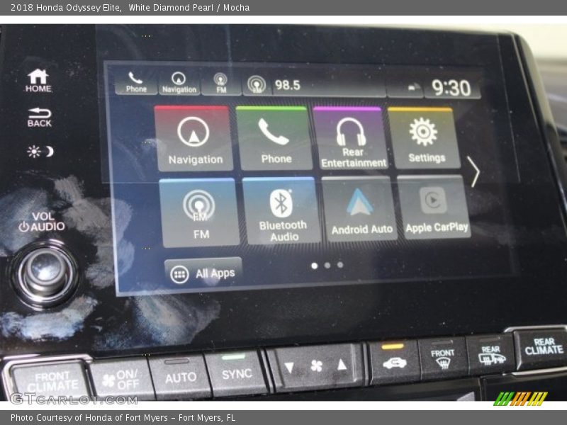 White Diamond Pearl / Mocha 2018 Honda Odyssey Elite