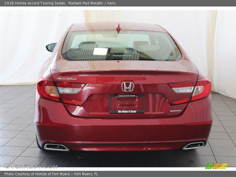 Radiant Red Metallic / Ivory 2018 Honda Accord Touring Sedan