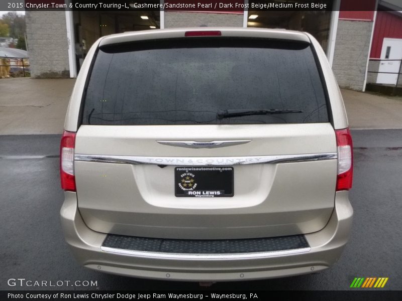 Cashmere/Sandstone Pearl / Dark Frost Beige/Medium Frost Beige 2015 Chrysler Town & Country Touring-L