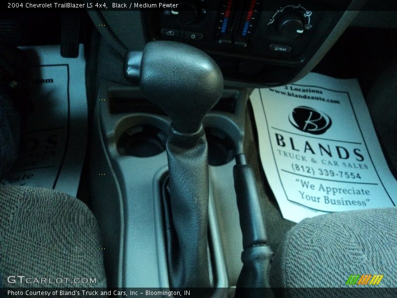 Black / Medium Pewter 2004 Chevrolet TrailBlazer LS 4x4