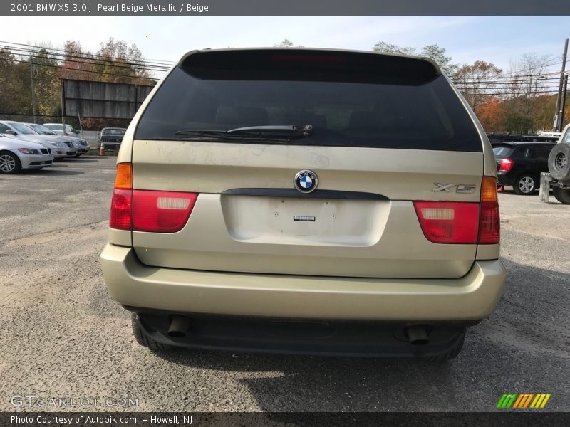 Pearl Beige Metallic / Beige 2001 BMW X5 3.0i