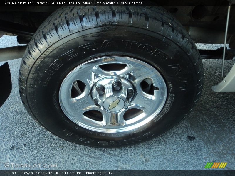Silver Birch Metallic / Dark Charcoal 2004 Chevrolet Silverado 1500 Regular Cab