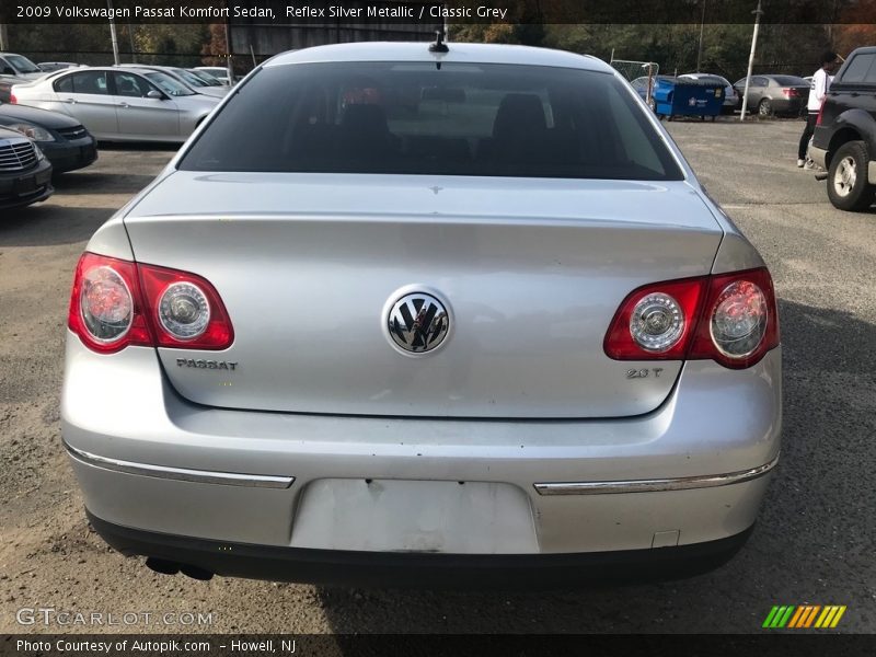 Reflex Silver Metallic / Classic Grey 2009 Volkswagen Passat Komfort Sedan